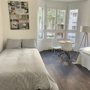  Hostel Basel-stadt Gundeldingen 403, Wc In The Hallway, Outside The