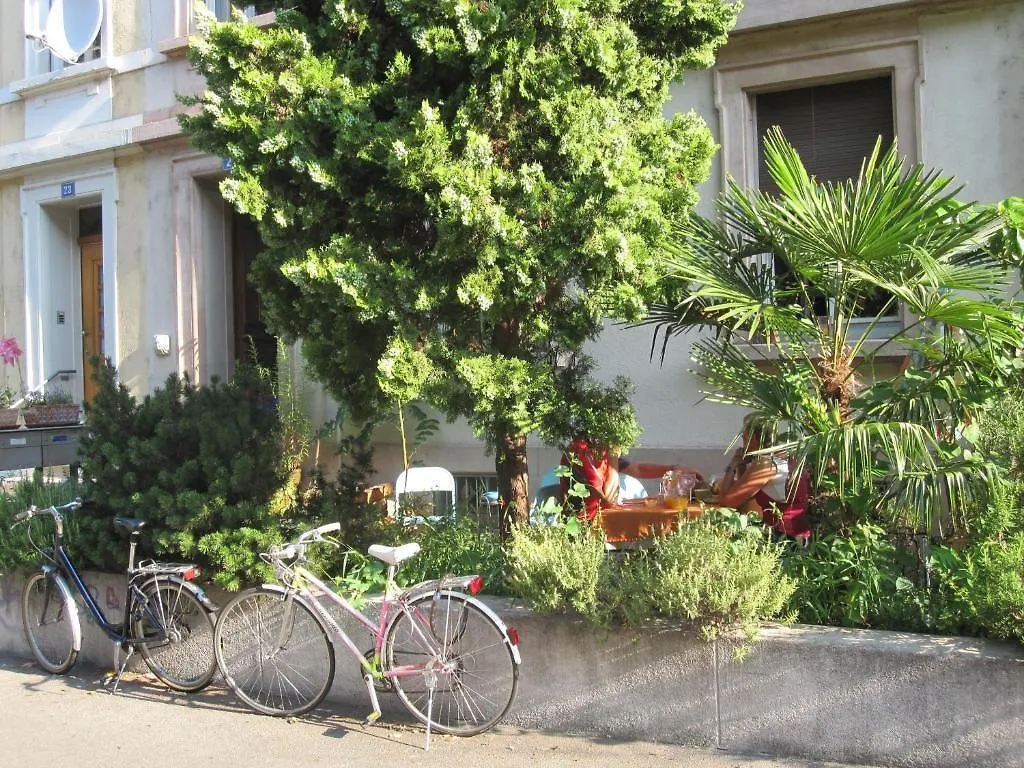B&B La Vie En Rose Basel 0*,  Switzerland